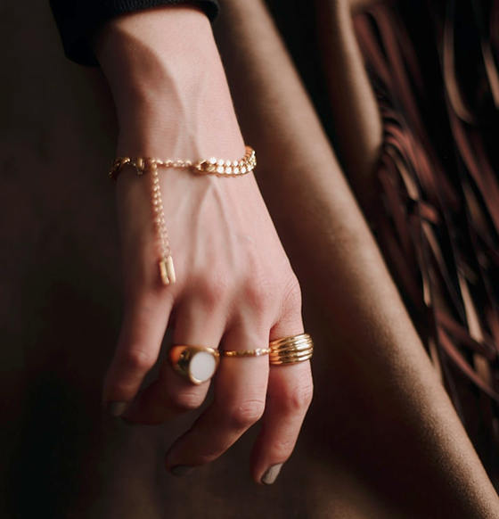 Jewelry hand
